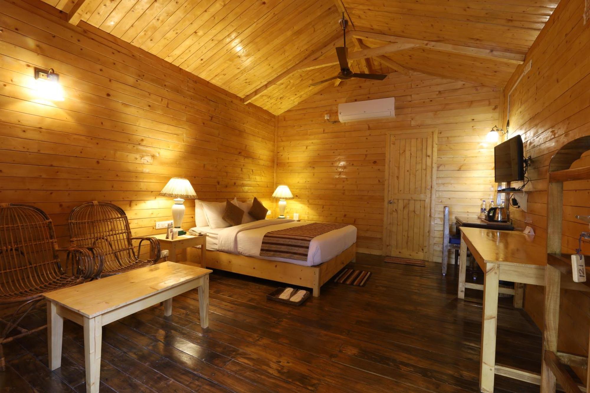 Resor Lotus An Eco 3*